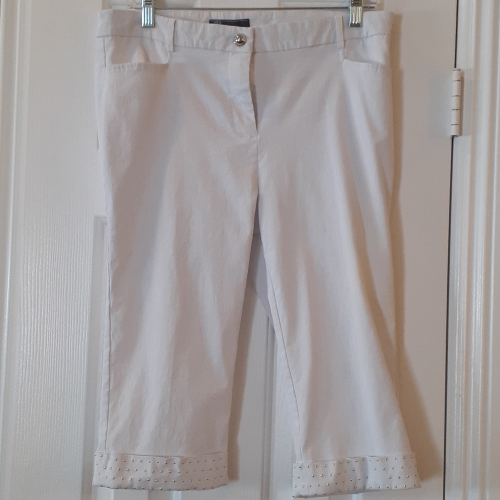 White Capri sz 14P